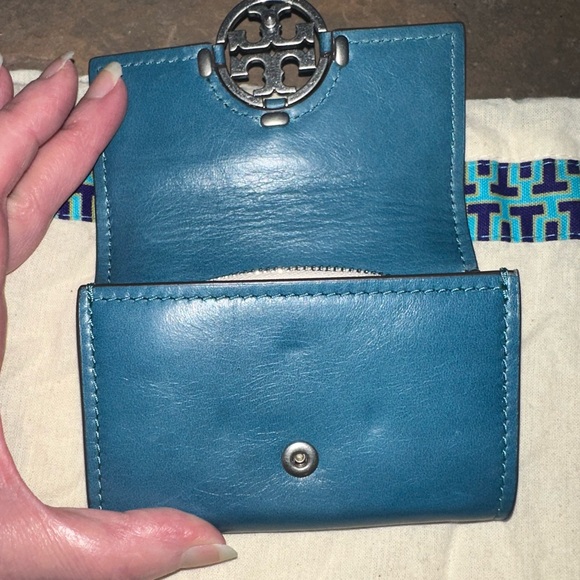 TORY BURCH Mini Miller Leather Flap Wallet blue-brand new without tags - Picture 6 of 8
